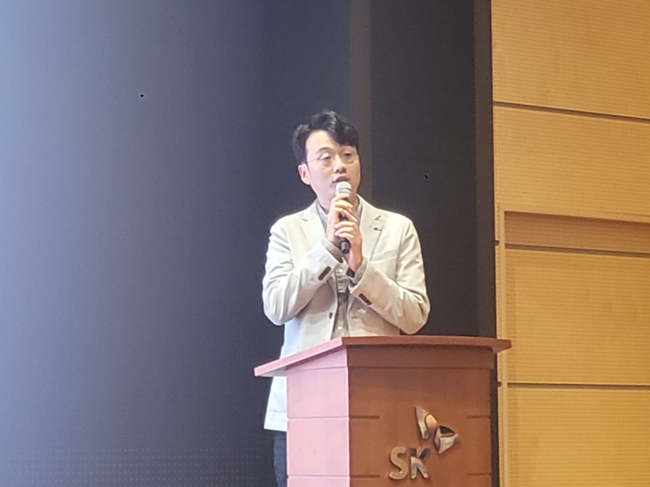 [현장] SKT, 비용·속도·품질 3가지 챙긴 \ 텔코LLM\  선보여...\